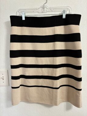 LOFT Classic Black & Cream Striped Knit Skirt XL